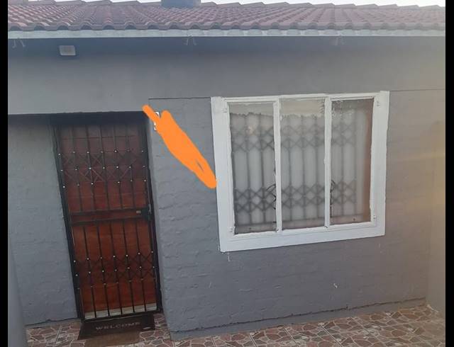 2 BEDROOM HOUSE FOR SALE IN LEHAE